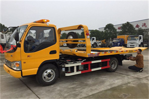 吉安哪里有拖车服务