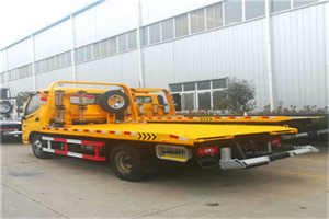 吉安附近拖车救援搭电